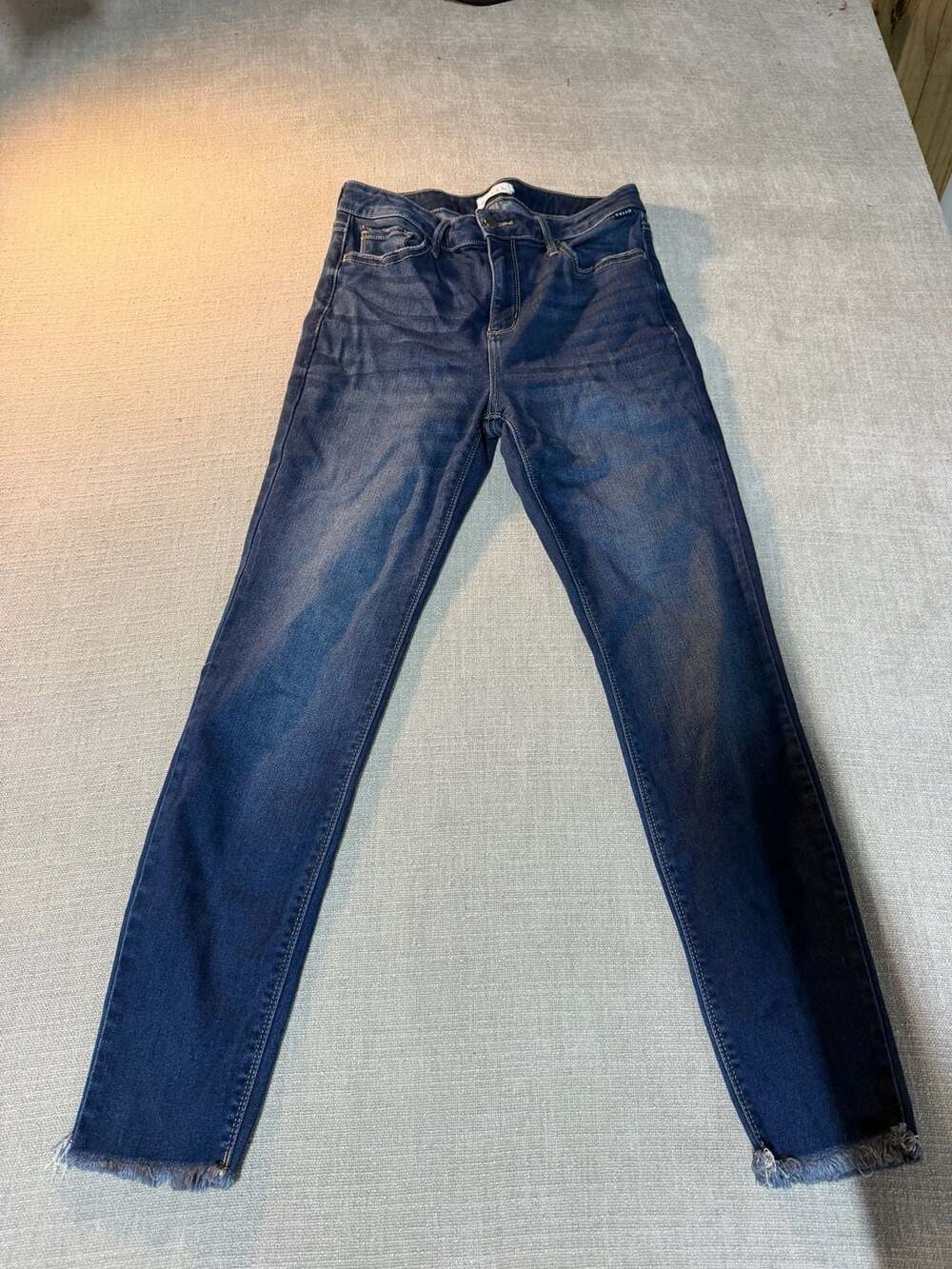Cello Dark Wash Distressed Frayed Hem Skinny Jeans Size 9